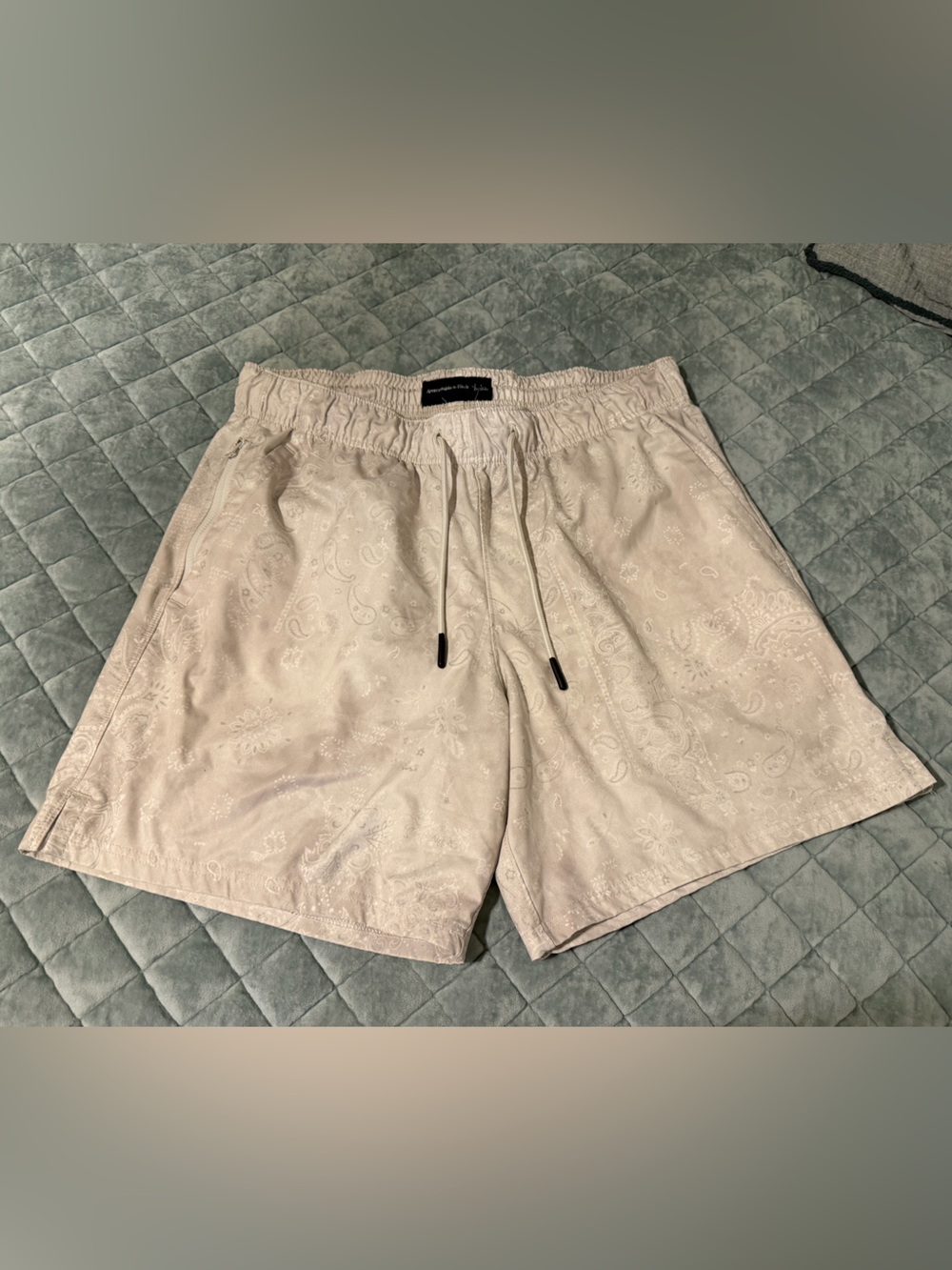 Abercrombie & Fitch Light Beige Mesh-Lined Swim Shorts - size L